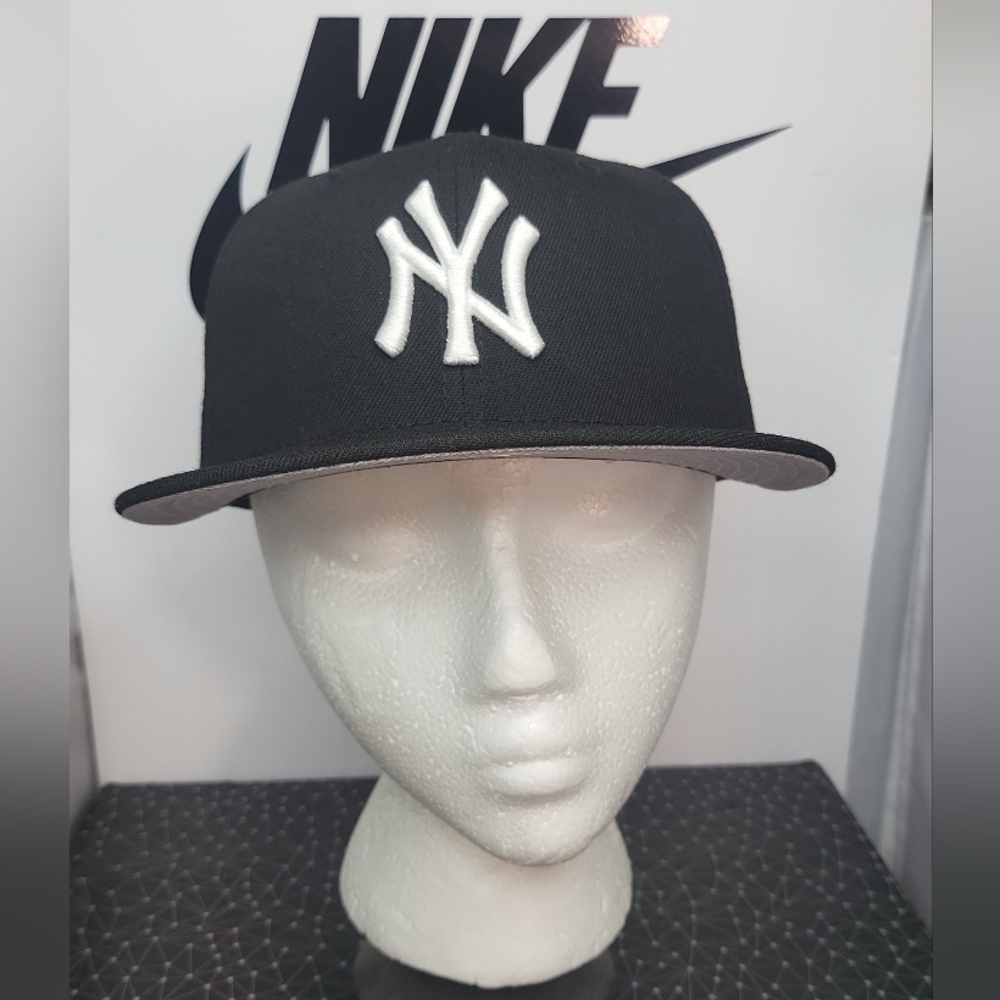 7⅛ New Era 59Fifty Yankees Custom Fitted Nug Series Hat.. Fitted hat. Rare color
